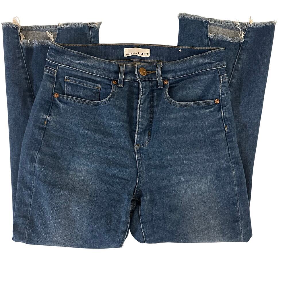 Ann Taylor LOFT Blue, Open Bottom Hems, Highwaist, Cropped Flared Jeans- 28/6